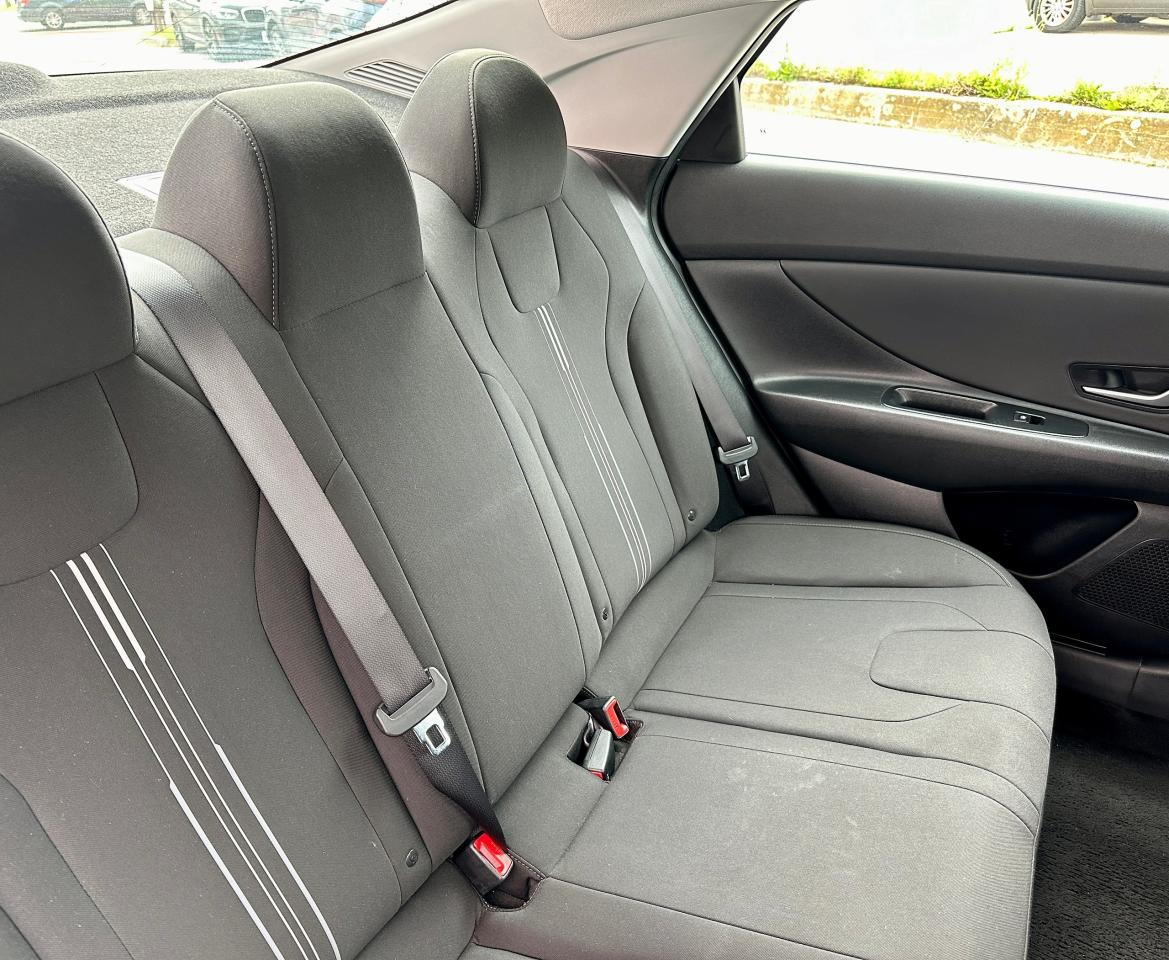 2022 Hyundai Elantra Preferred IVT w/Sun & Tech Package Photo