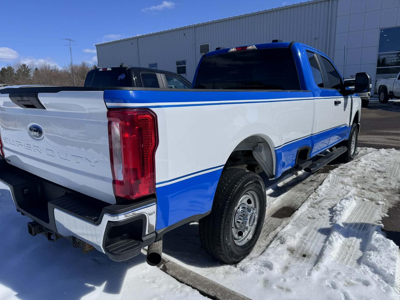 2024 Ford F-250 Super Duty SRW XL Photo3