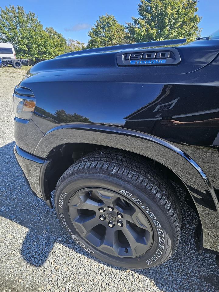 2025 RAM 1500 Big Horn 4x4 Crew Cab 5'7" Box Photo26