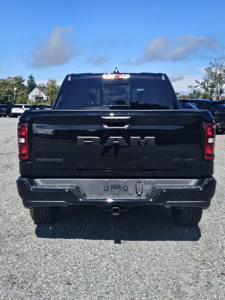 2025 RAM 1500 Big Horn 4x4 Crew Cab 5'7" Box Photo23