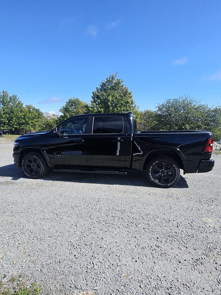 2025 RAM 1500 Big Horn 4x4 Crew Cab 5'7" Box Photo25