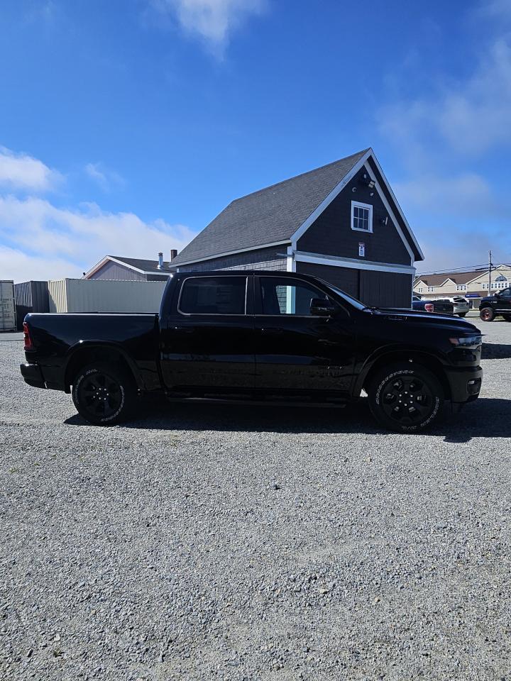 2025 RAM 1500 Big Horn 4x4 Crew Cab 5'7" Box Photo21