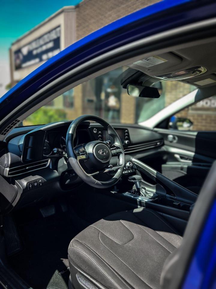 2021 Hyundai Elantra Preferred Photo2