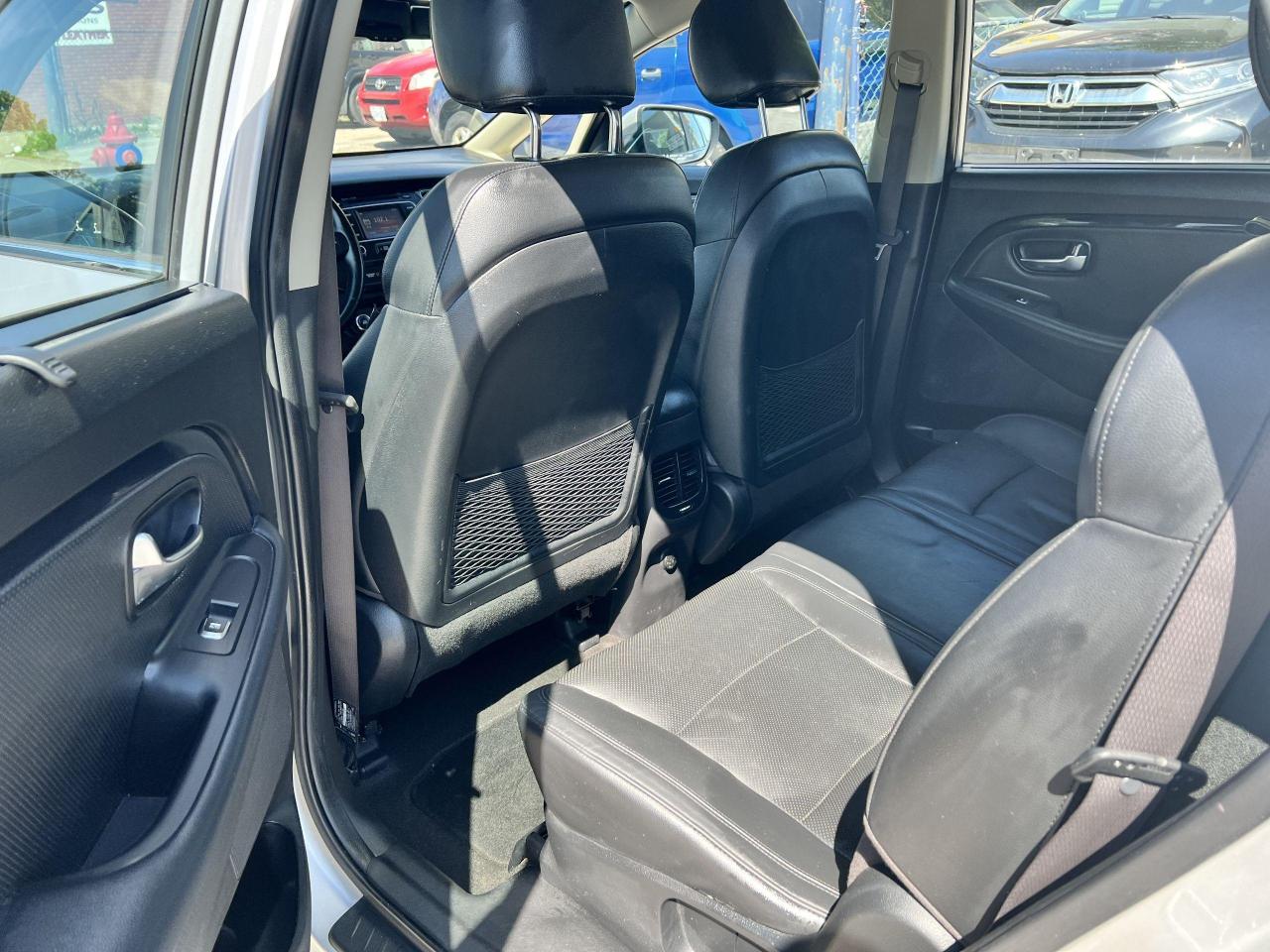 2016 Kia Rondo 4dr Wgn Auto EX - Photo #17