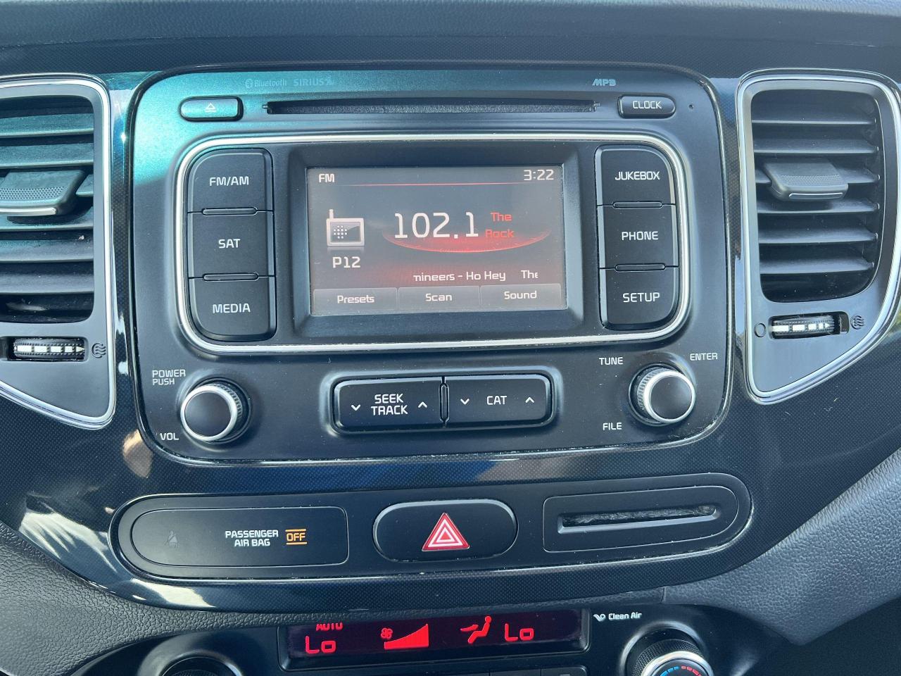 2016 Kia Rondo 4dr Wgn Auto EX - Photo #24