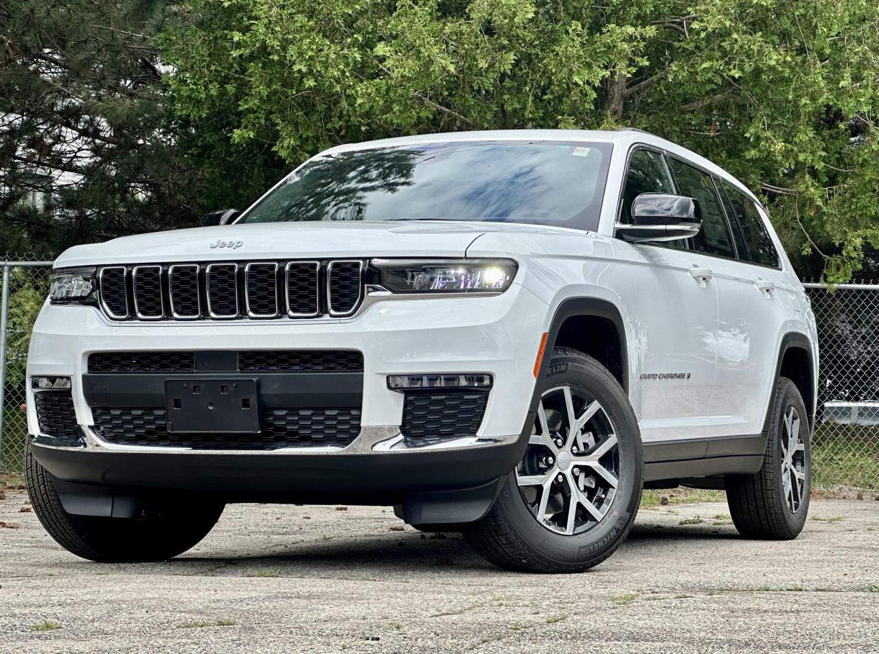 New 2024 Jeep Grand Cherokee L Limited 4x4 for sale in Waterloo, ON