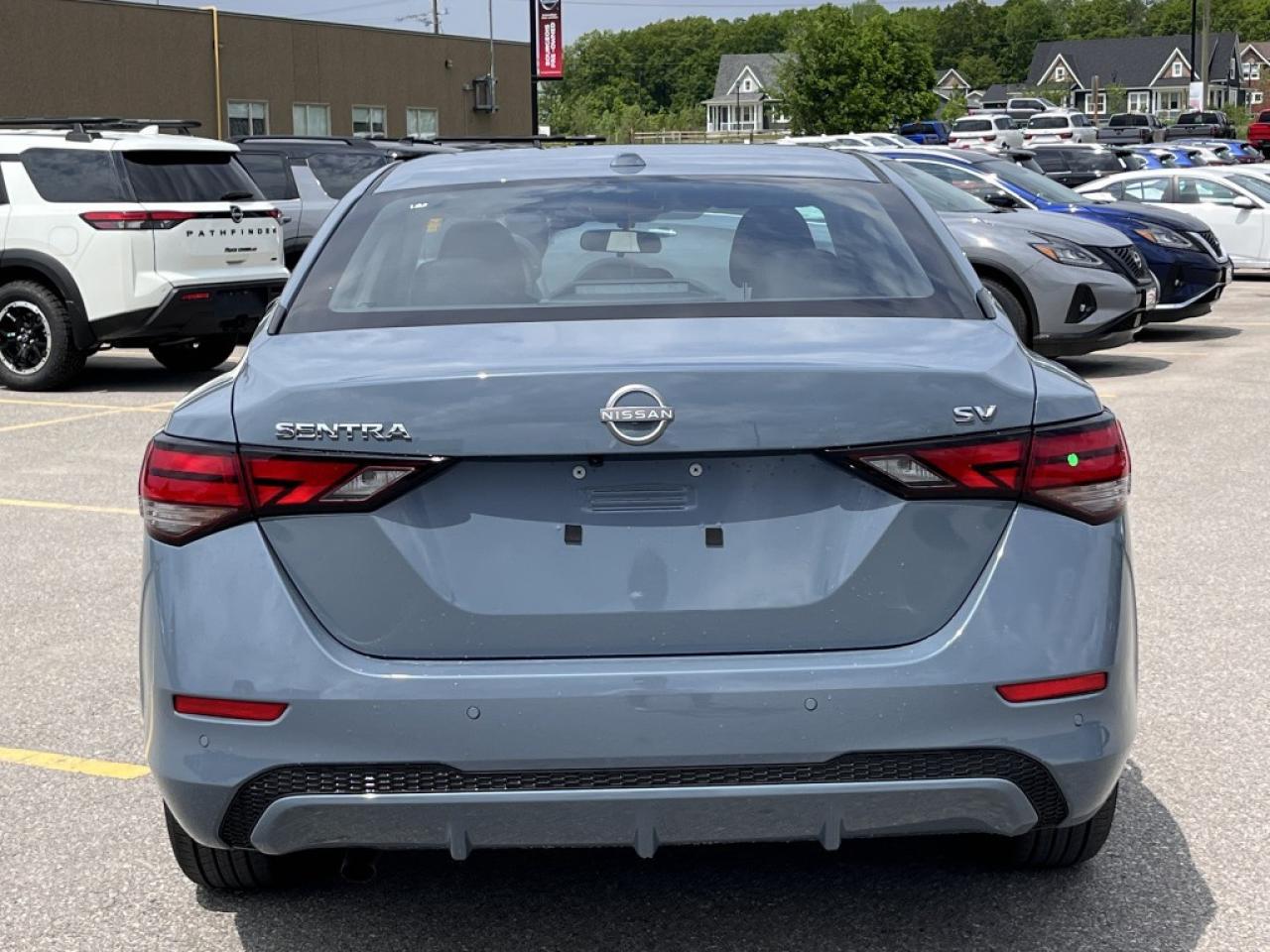 2024 Nissan Sentra SV CVT Photo4