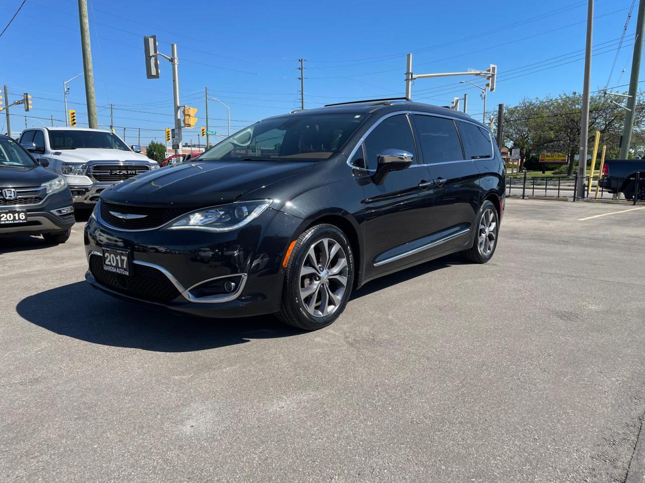 2017 Chrysler Pacifica AUTO LIMITED NAVIGATION BACKUP LANEKEEP SUNROOF Photo2