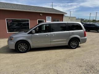 Used 2015 Chrysler Town & Country S for sale in Saskatoon, SK