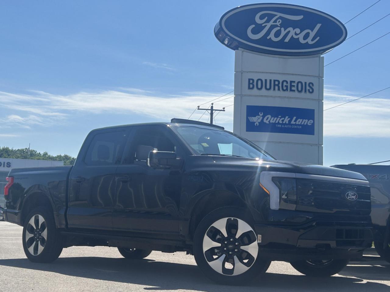 New 2024 Ford F-150 Lightning Platinum  *DUAL MOTOR, 710A, SUPERCREW, 5.5FT BOX for sale in Midland, ON