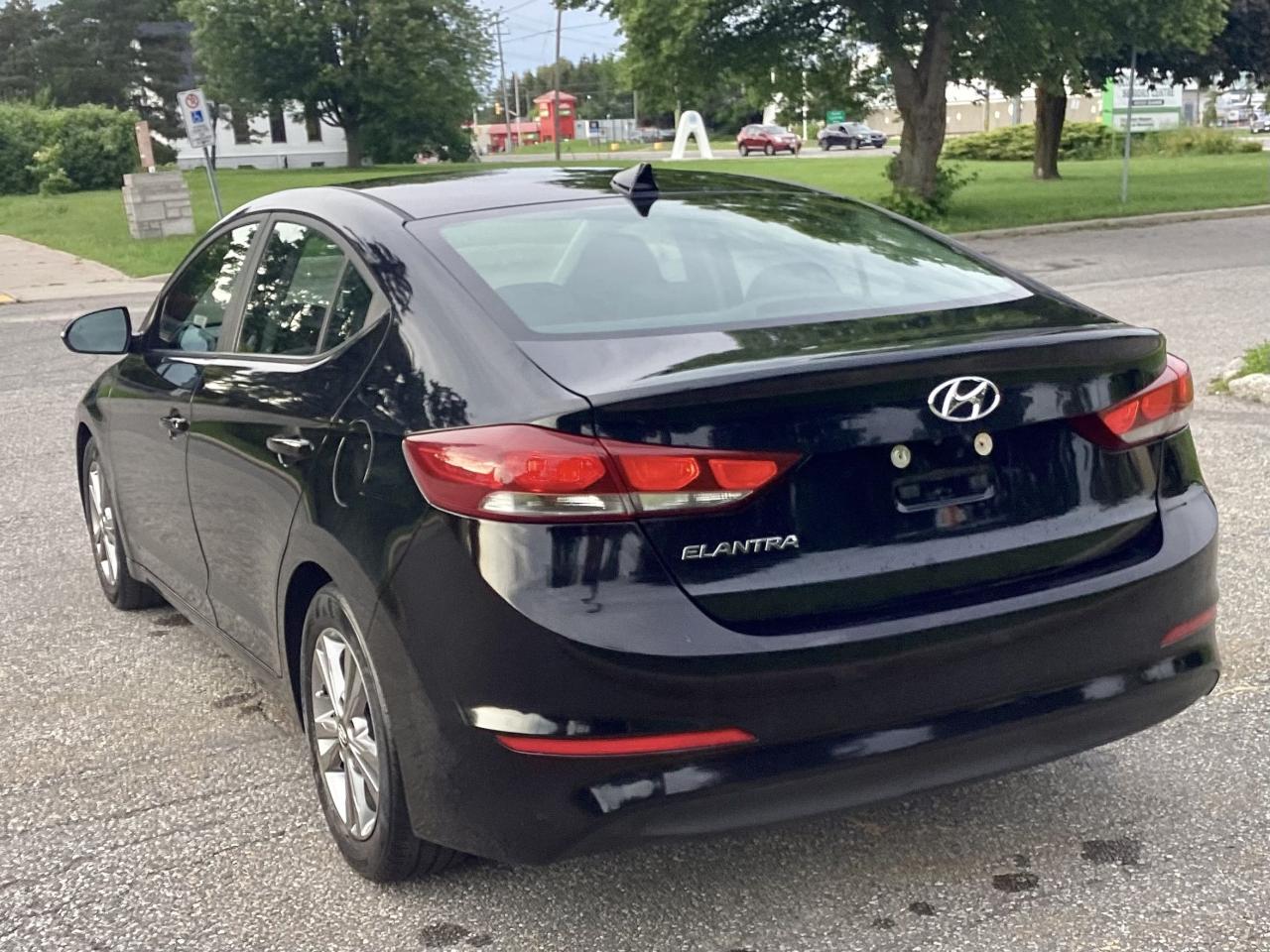 2017 Hyundai Elantra GL-Safety Certified Photo4