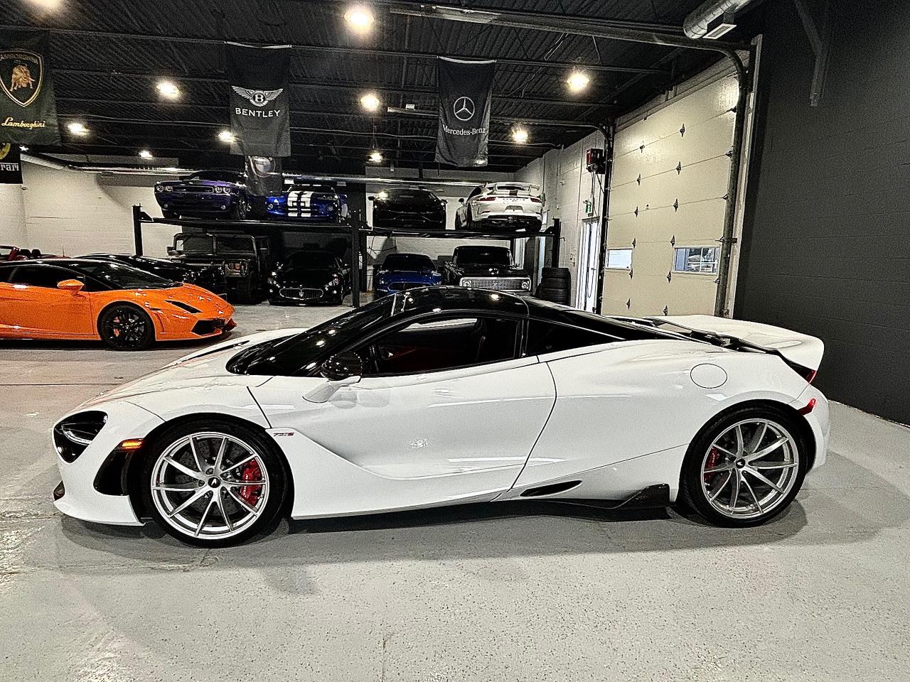 2018 McLaren 720S Coupe Photo3