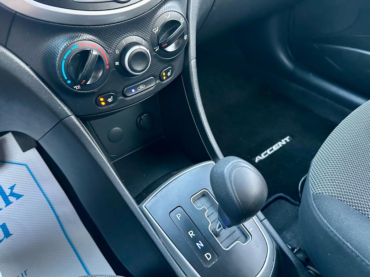 2013 Hyundai Accent GLS - Photo #16