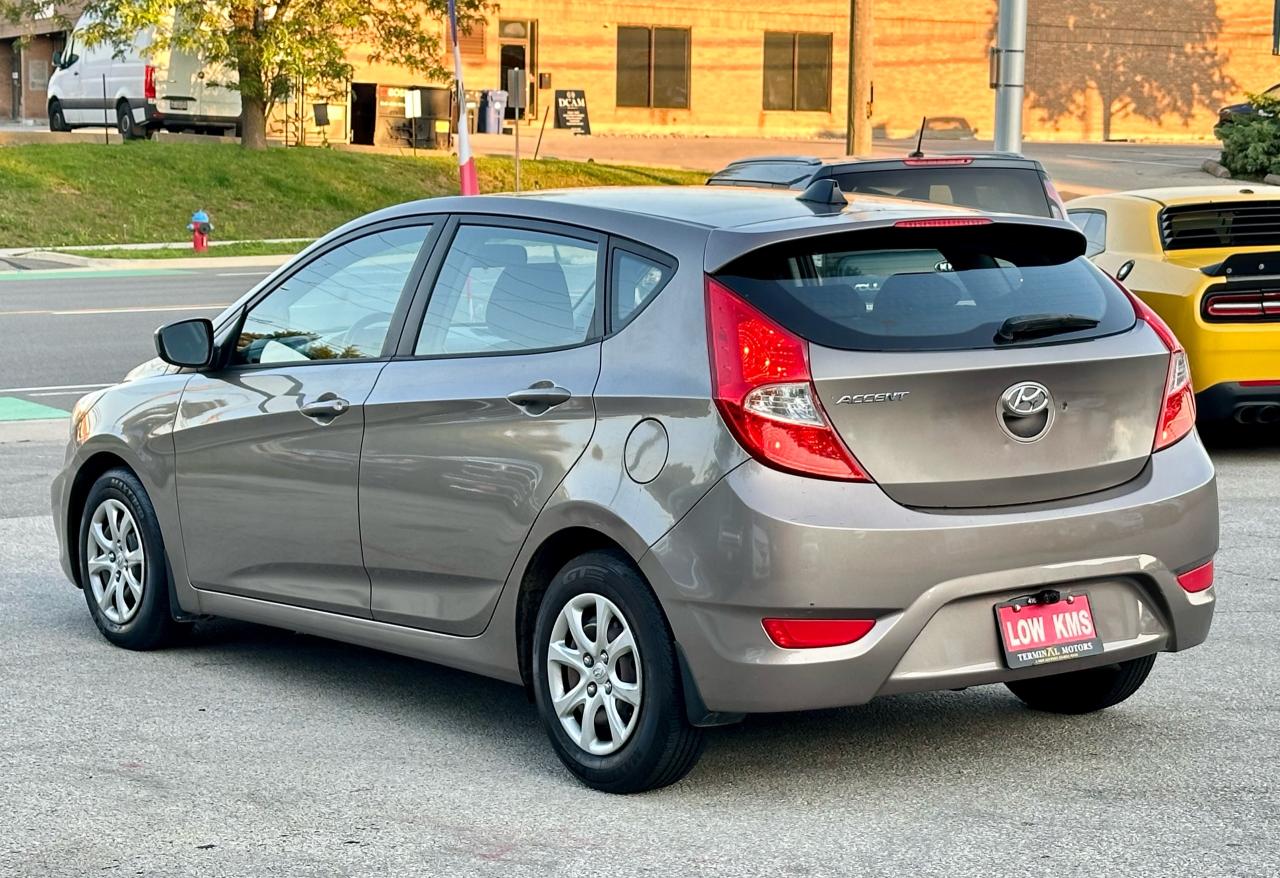 2013 Hyundai Accent GLS Photo2