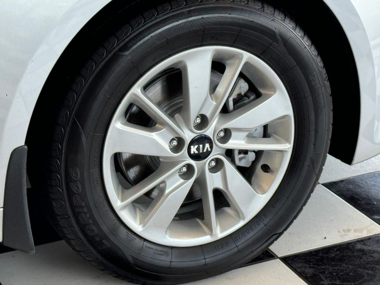 2018 Kia Optima LX+New Tires+Brakes+Bluetooth+A/C+Heated Seats Photo107
