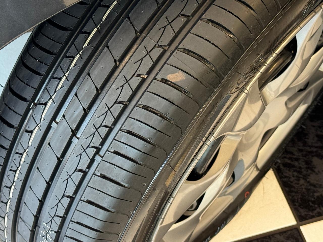 2015 Mazda MAZDA3 GS+New Tires+Camera+CLEAN CARFAX - Photo #13