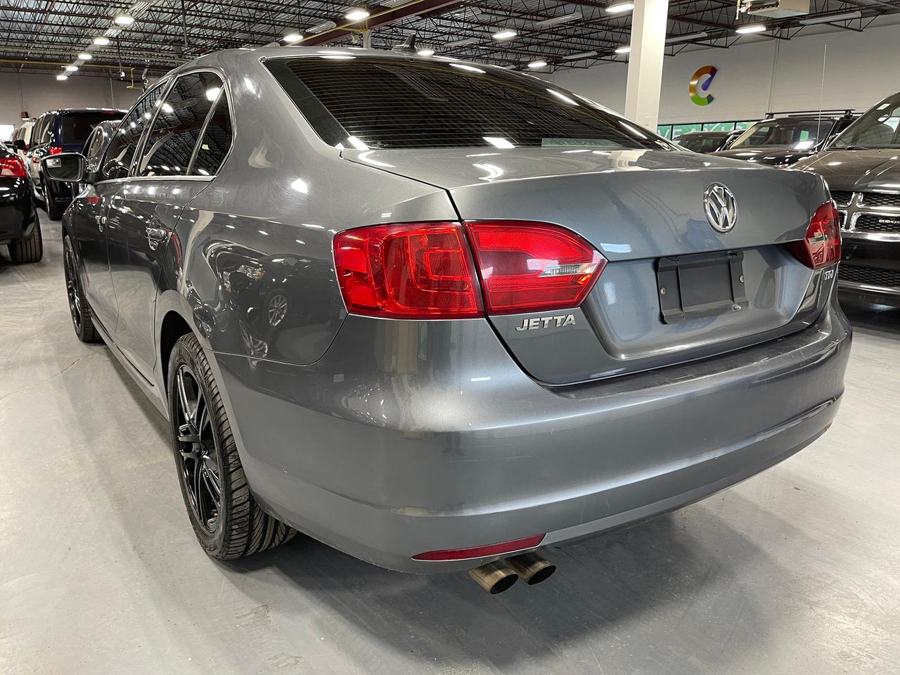 2013 Volkswagen Jetta 4dr 2.0T TDI DSG Highline Photo