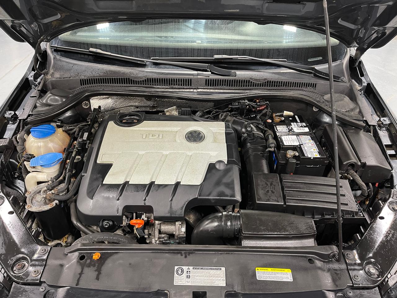 2013 Volkswagen Jetta 4dr 2.0T TDI DSG Highline Photo
