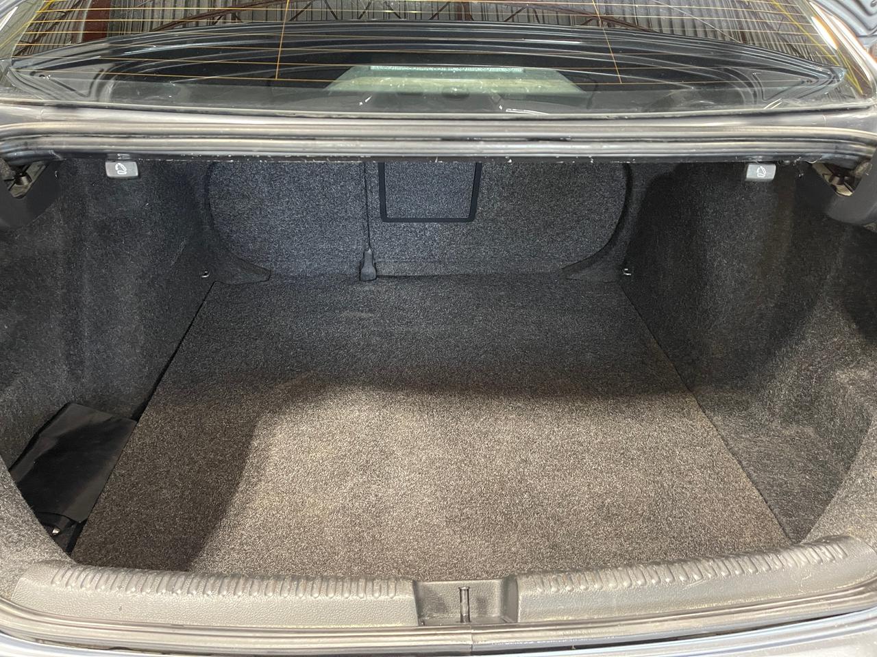 2013 Volkswagen Jetta 4dr 2.0T TDI DSG Highline Photo