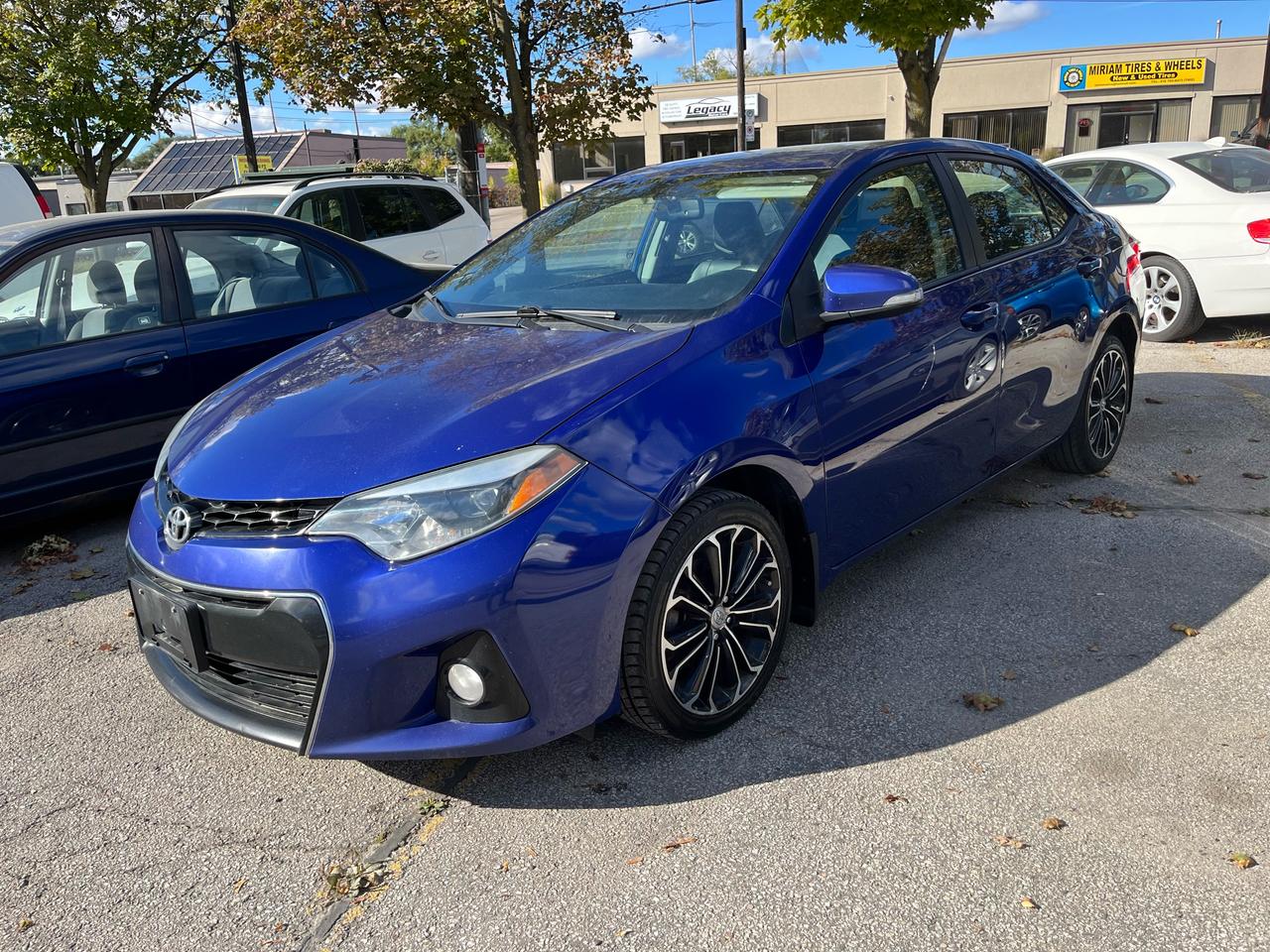 2015 Toyota Corolla 4dr Sdn Man S Photo