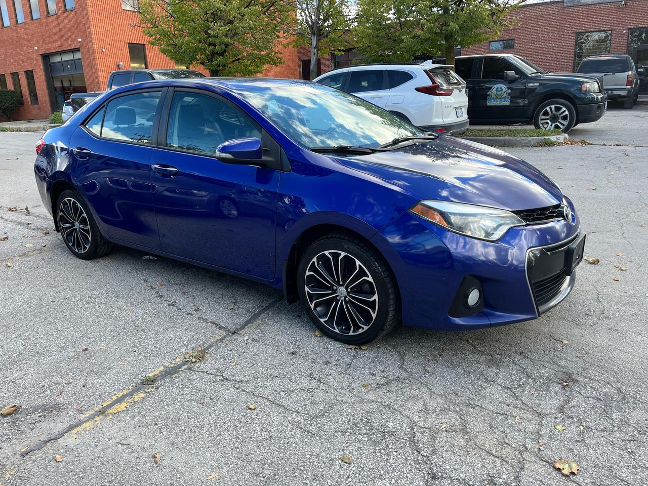 2015 Toyota Corolla 4dr Sdn Man S Photo