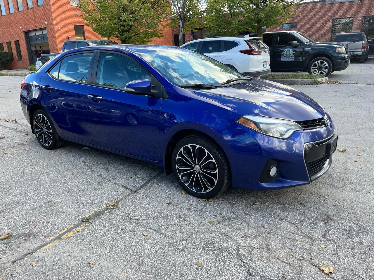 2015 Toyota Corolla 4dr Sdn Man S Photo3