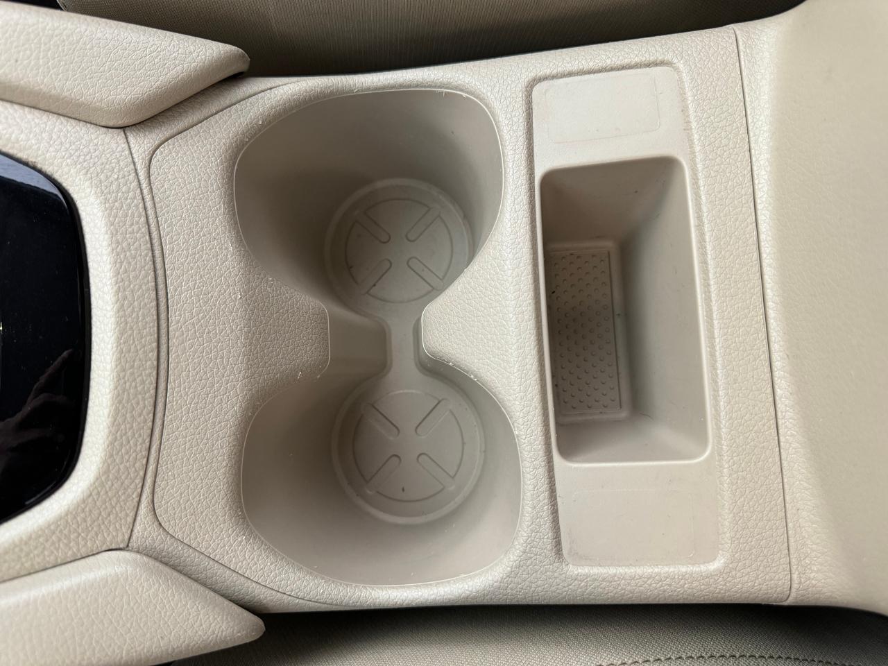 2017 Nissan Rogue SV+Camera+Heated Seats+A/C+CLEAN CARFAX - Photo #31
