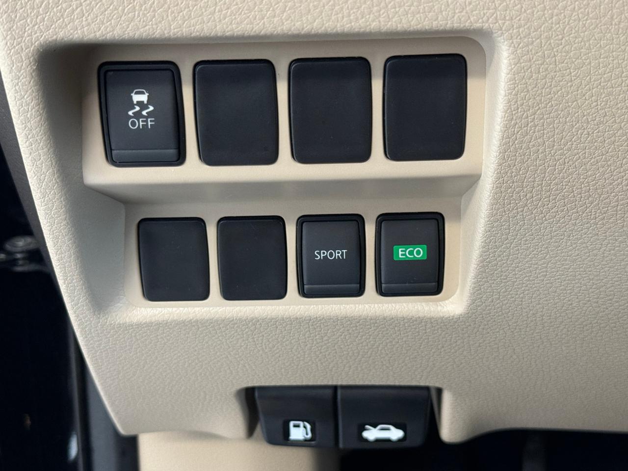 2017 Nissan Rogue SV+Camera+Heated Seats+A/C+CLEAN CARFAX - Photo #38