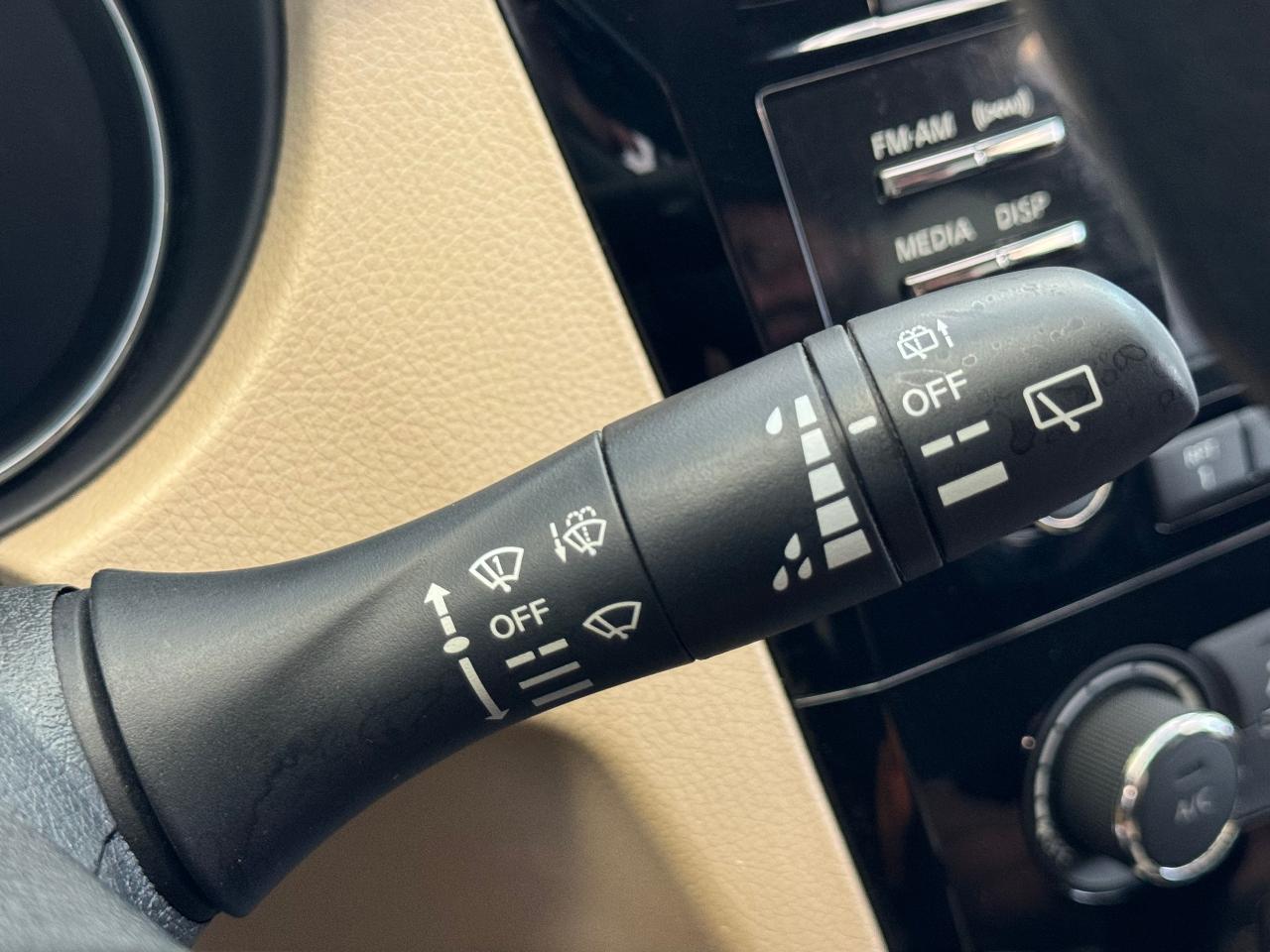 2017 Nissan Rogue SV+Camera+Heated Seats+A/C+CLEAN CARFAX Photo35