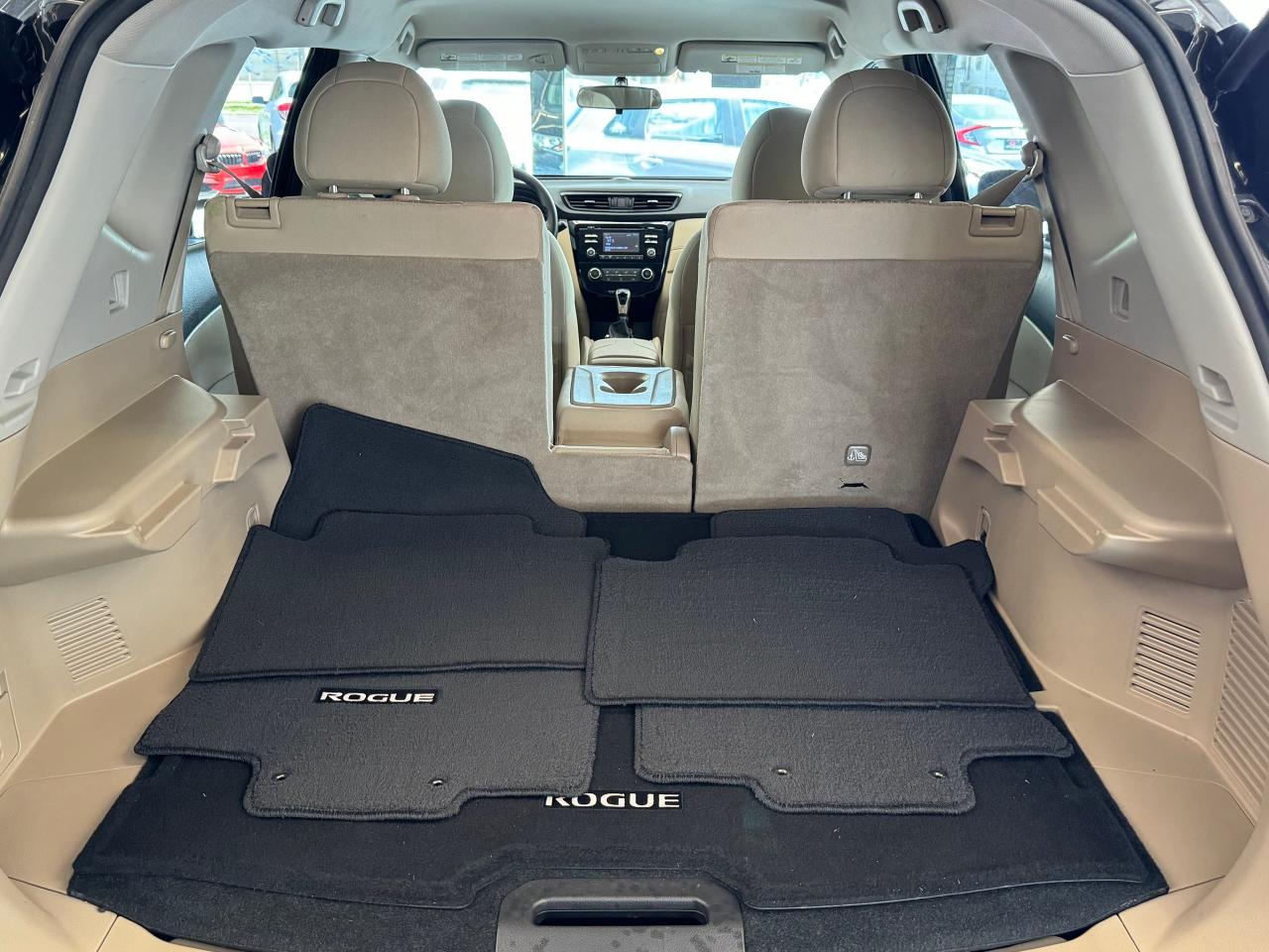 2017 Nissan Rogue SV+Camera+Heated Seats+A/C+CLEAN CARFAX - Photo #19