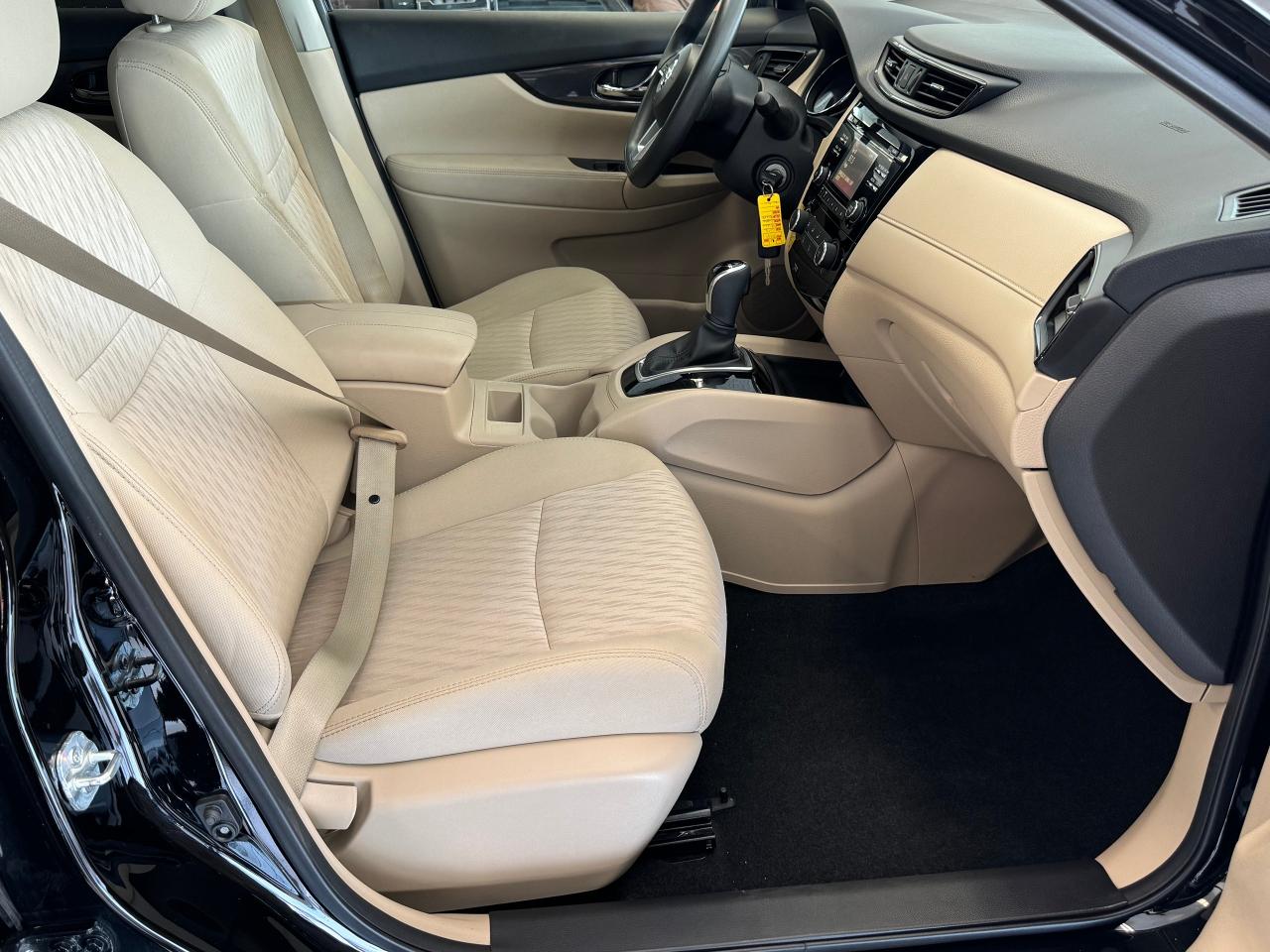 2017 Nissan Rogue SV+Camera+Heated Seats+A/C+CLEAN CARFAX - Photo #15