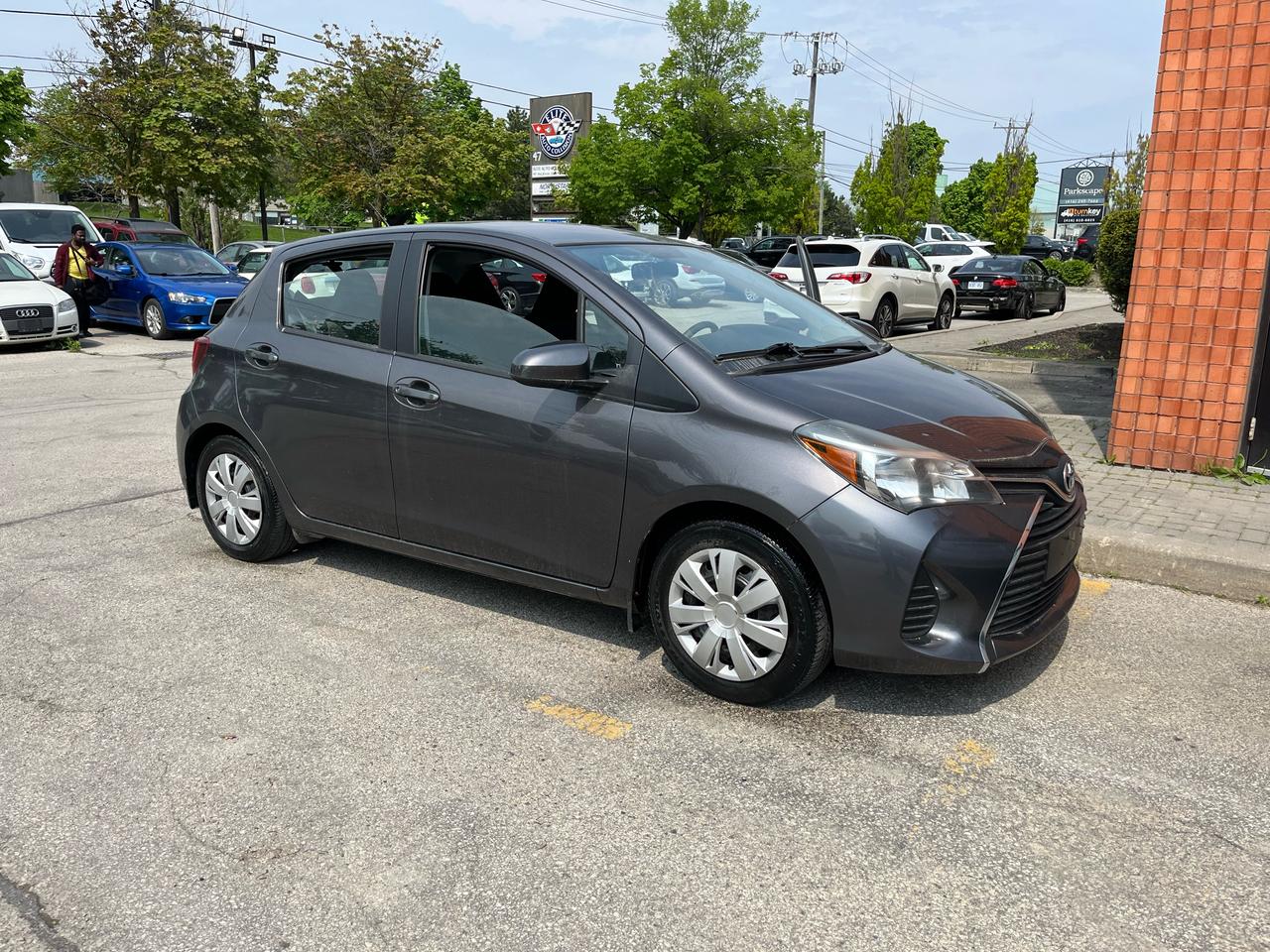 2015 Toyota Yaris 5dr HB Auto Photo