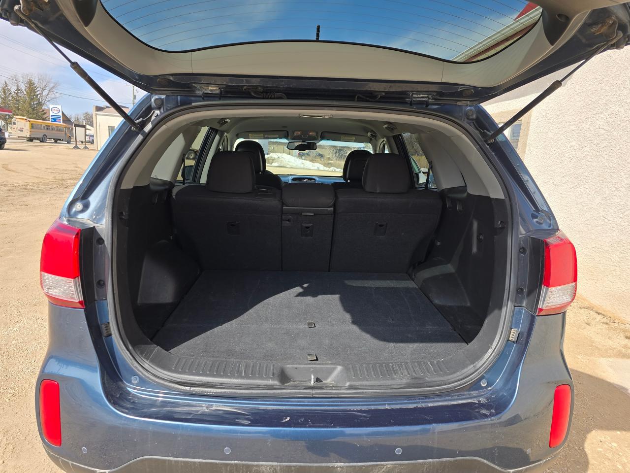 2014 Kia Sorento AWD | V-6 | Accident-Free| Low Km - Photo #16