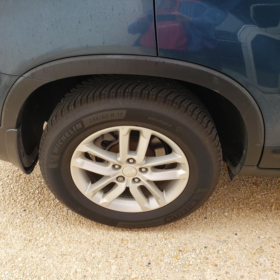 2014 Kia Sorento AWD | V-6 | Accident-Free| Low Km - Photo #15