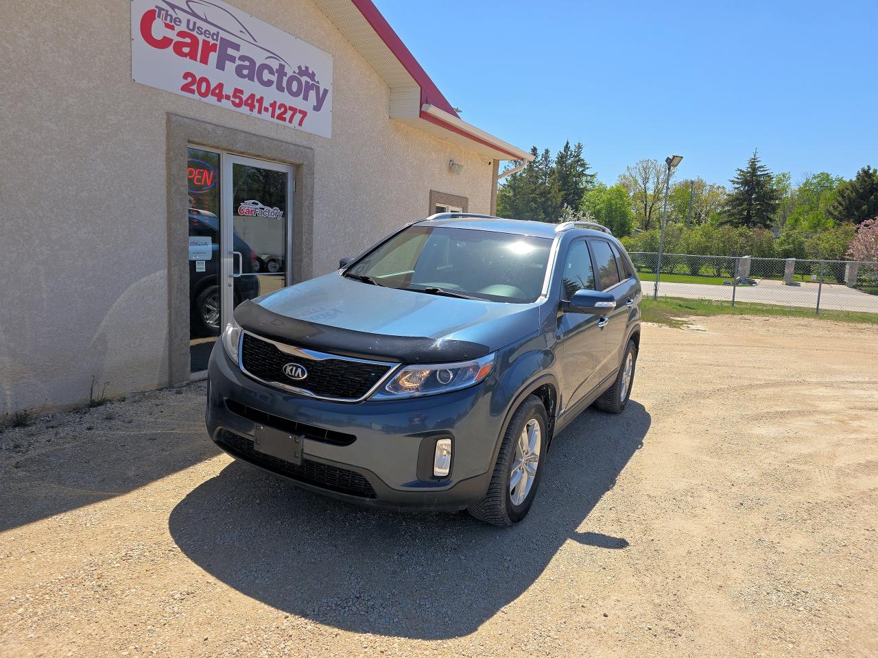 2014 Kia Sorento AWD | V-6 | Accident-Free| Low Km - Photo #2