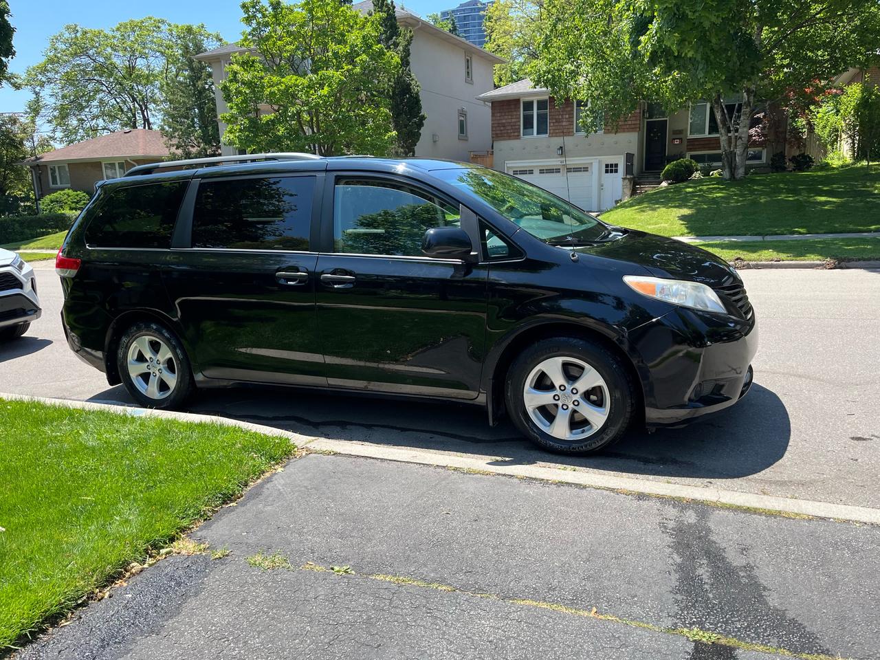 2012 Toyota Sienna CE Photo