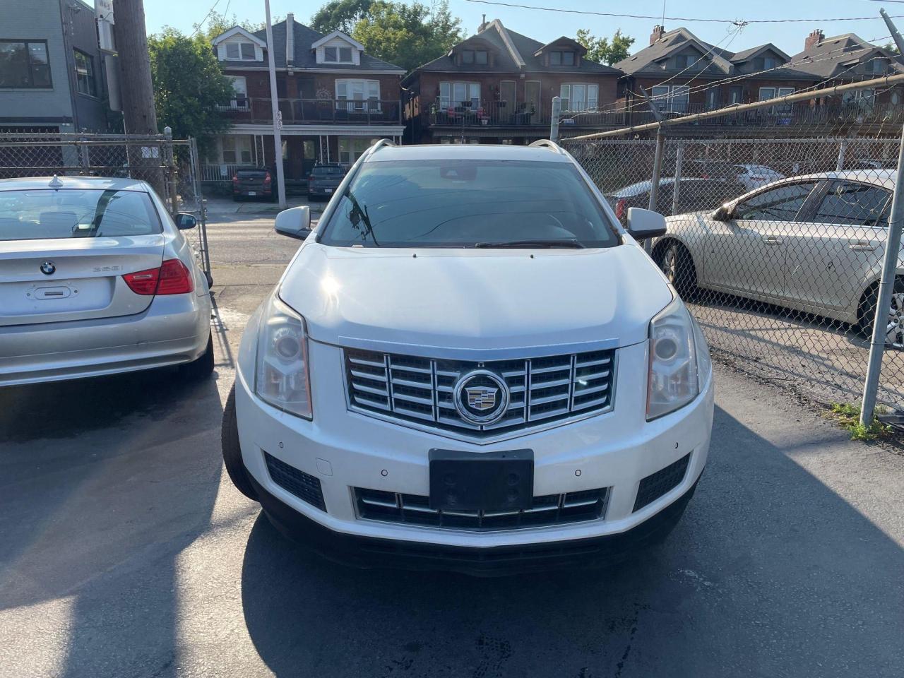 2014 Cadillac SRX Luxury *AWD, NAV, LEATHER HEATED SEATS & STEERING* - Photo #2
