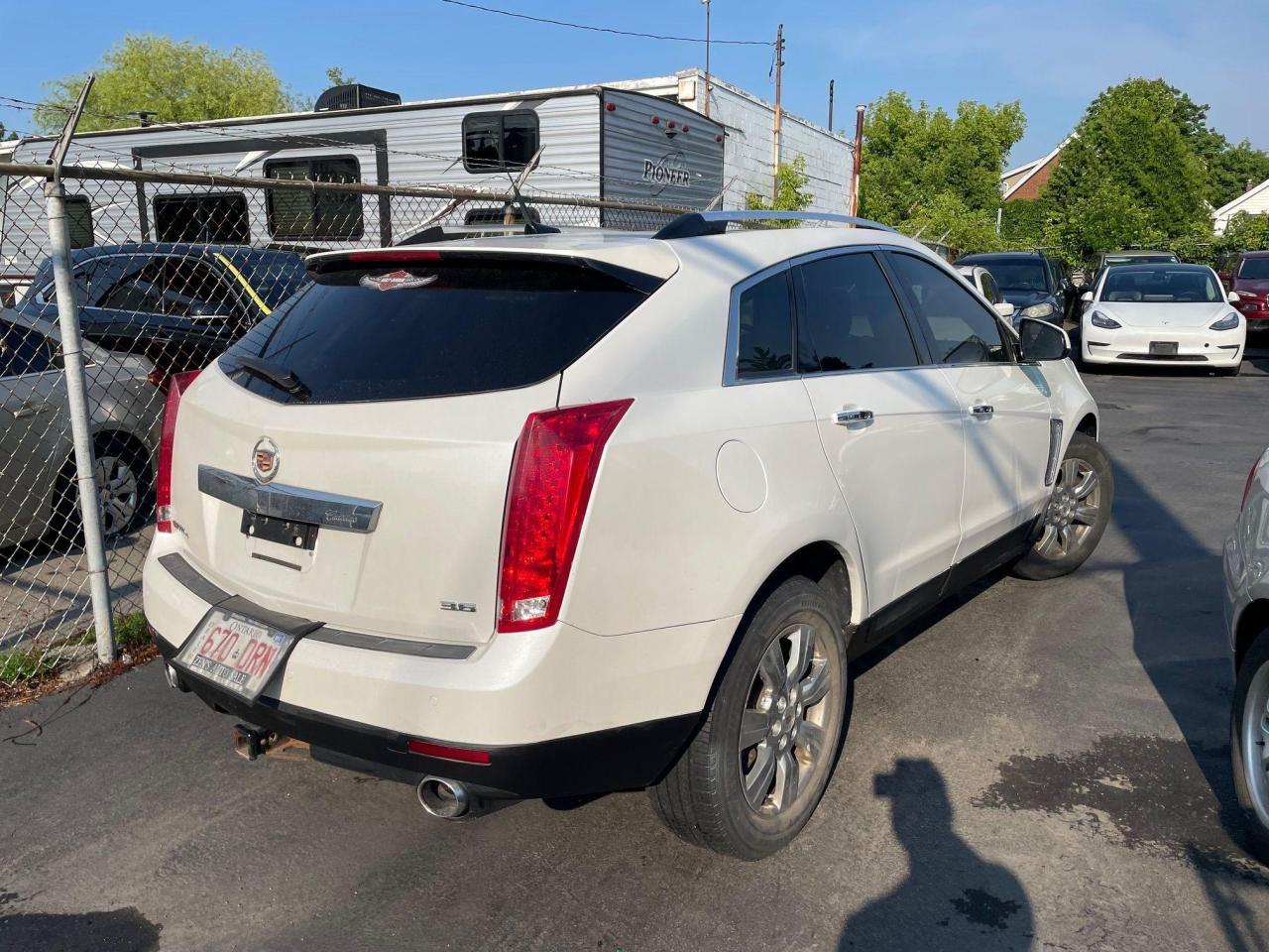 2014 Cadillac SRX Luxury *AWD, NAV, LEATHER HEATED SEATS & STEERING* - Photo #5
