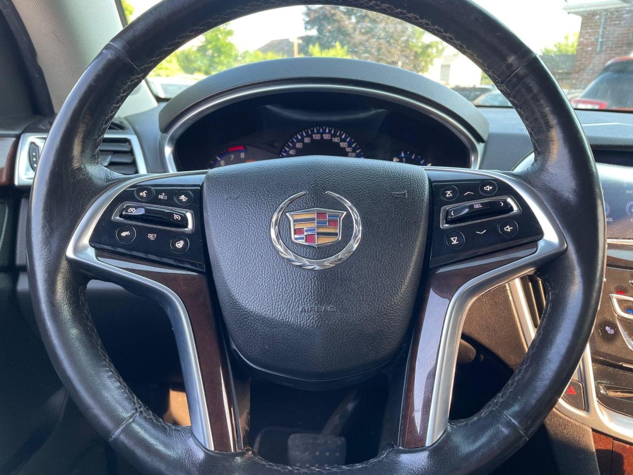 2014 Cadillac SRX Luxury *AWD, NAV, LEATHER HEATED SEATS & STEERING* - Photo #11