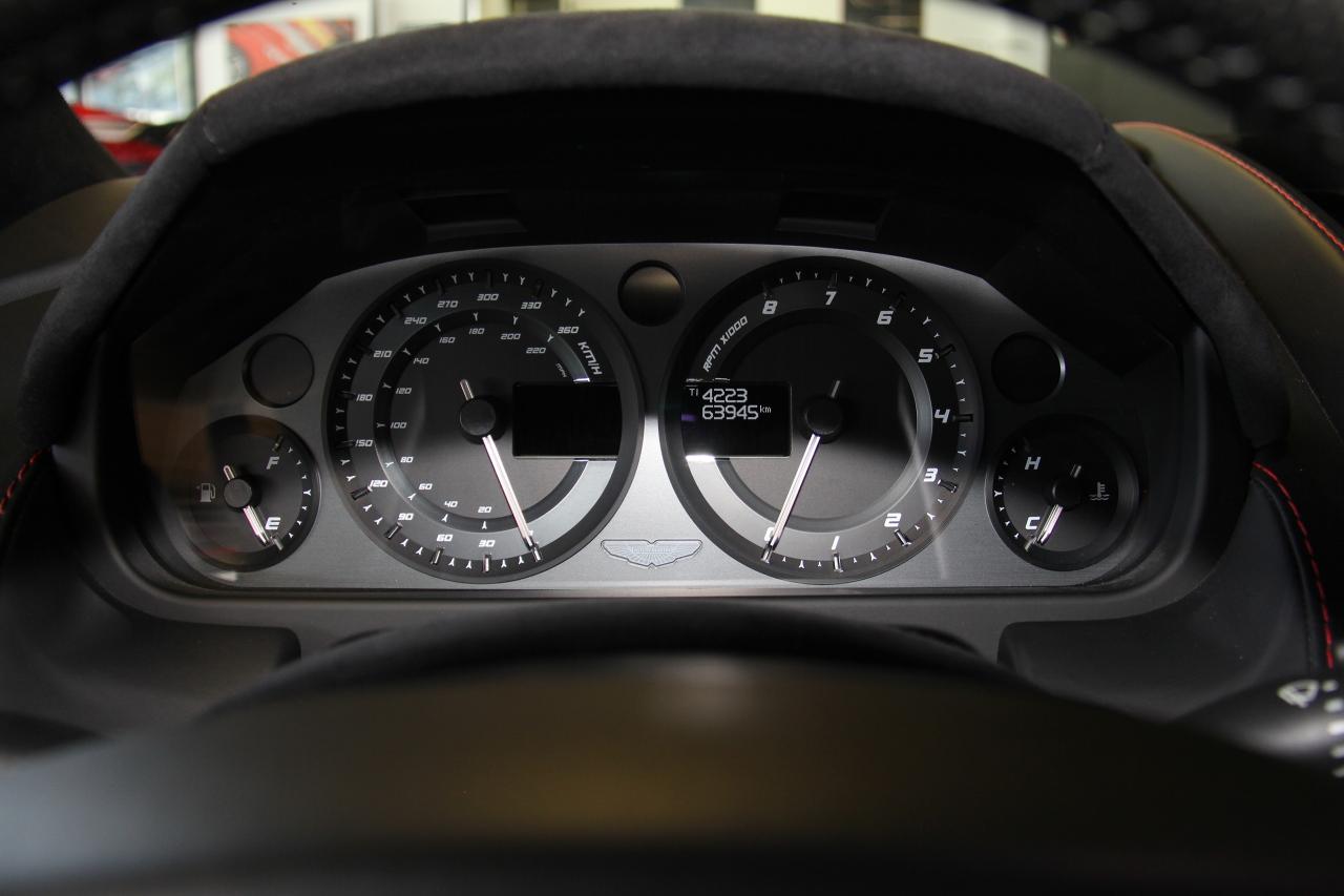 2015 Aston Martin V8 Vantage 2dr Cpe GT 6 SPEED MANUAL - Photo #11