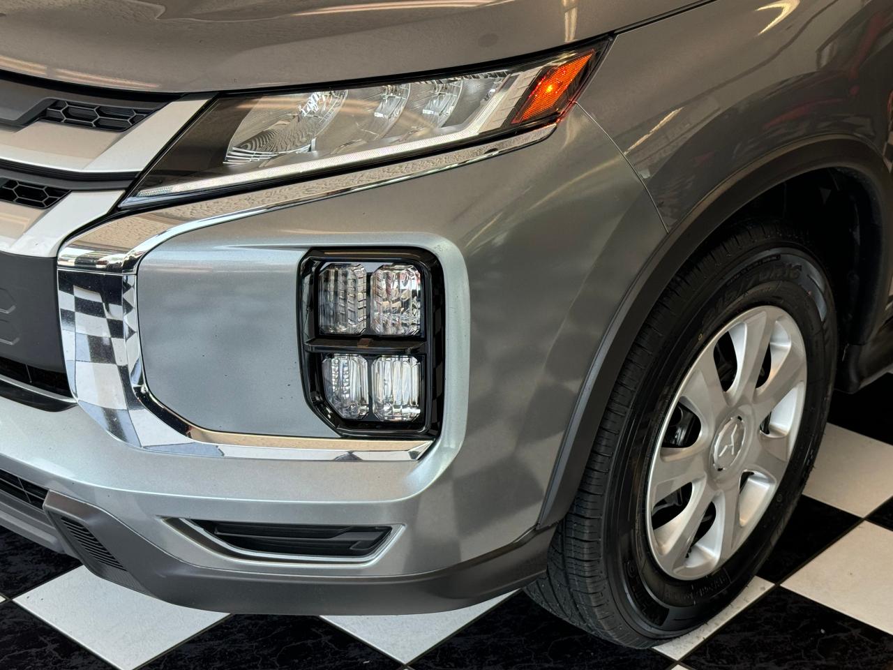 2020 Mitsubishi RVR ES AWC+New Tires+ApplePlay+Camera+CLEAN CARFAX - Photo #40