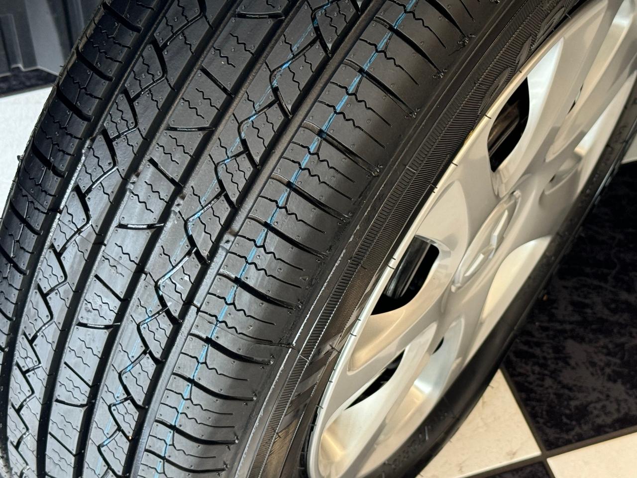 2020 Mitsubishi RVR ES AWC+New Tires+ApplePlay+Camera+CLEAN CARFAX - Photo #13