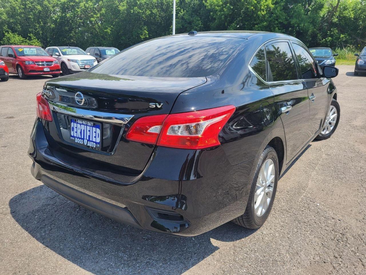 2017 Nissan Sentra SV Photo4