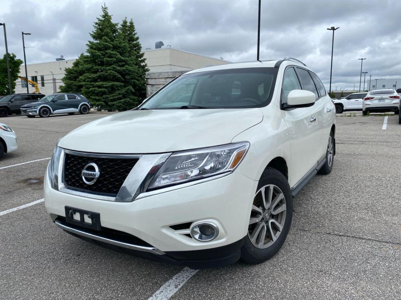 Used 2015 Nissan Pathfinder SL for sale in Hillsburgh, ON