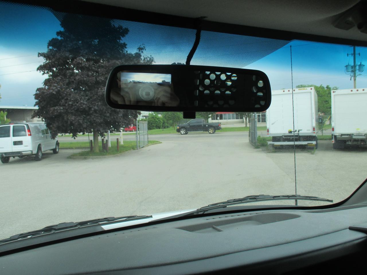 2022 GMC Savana Cargo Van RWD 2500 135" - Photo #15