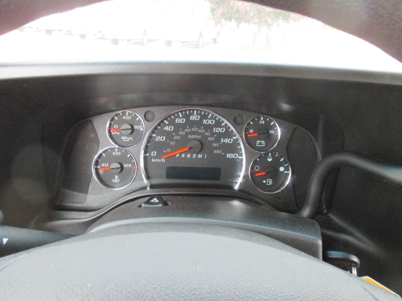 2022 GMC Savana Cargo Van RWD 2500 135" - Photo #13