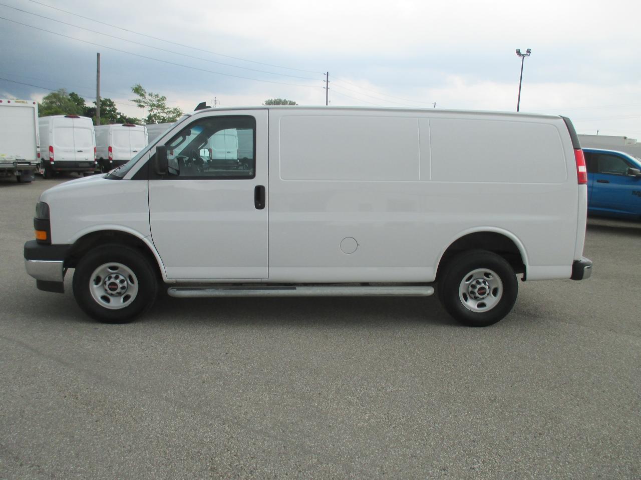 2022 GMC Savana Cargo Van RWD 2500 135" - Photo #4