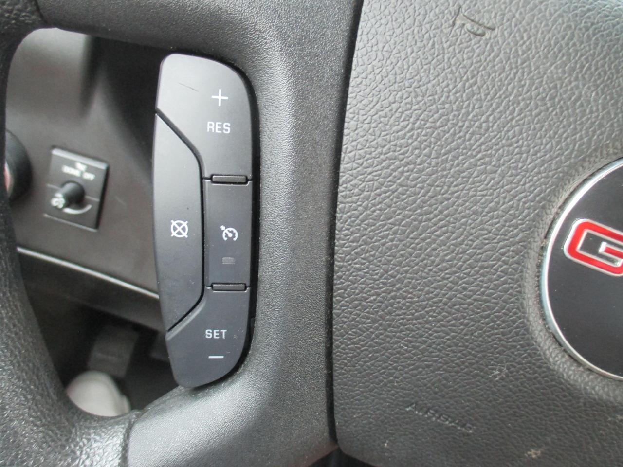 2022 GMC Savana Cargo Van RWD 2500 135" - Photo #12