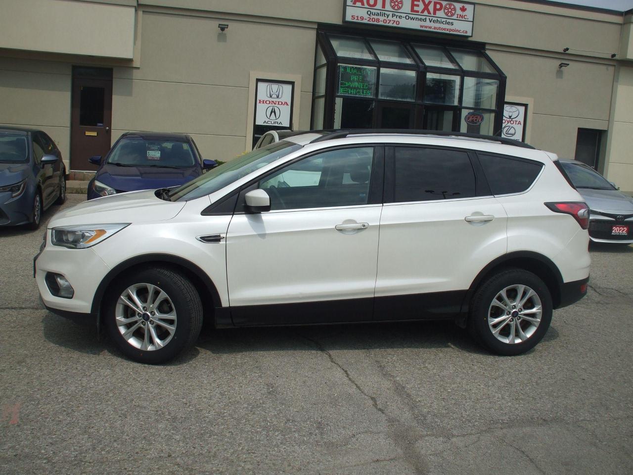 2017 Ford Escape SE,Leather,Sunroof,GPS,Bluetooth,Certified,Alloys - Photo #10