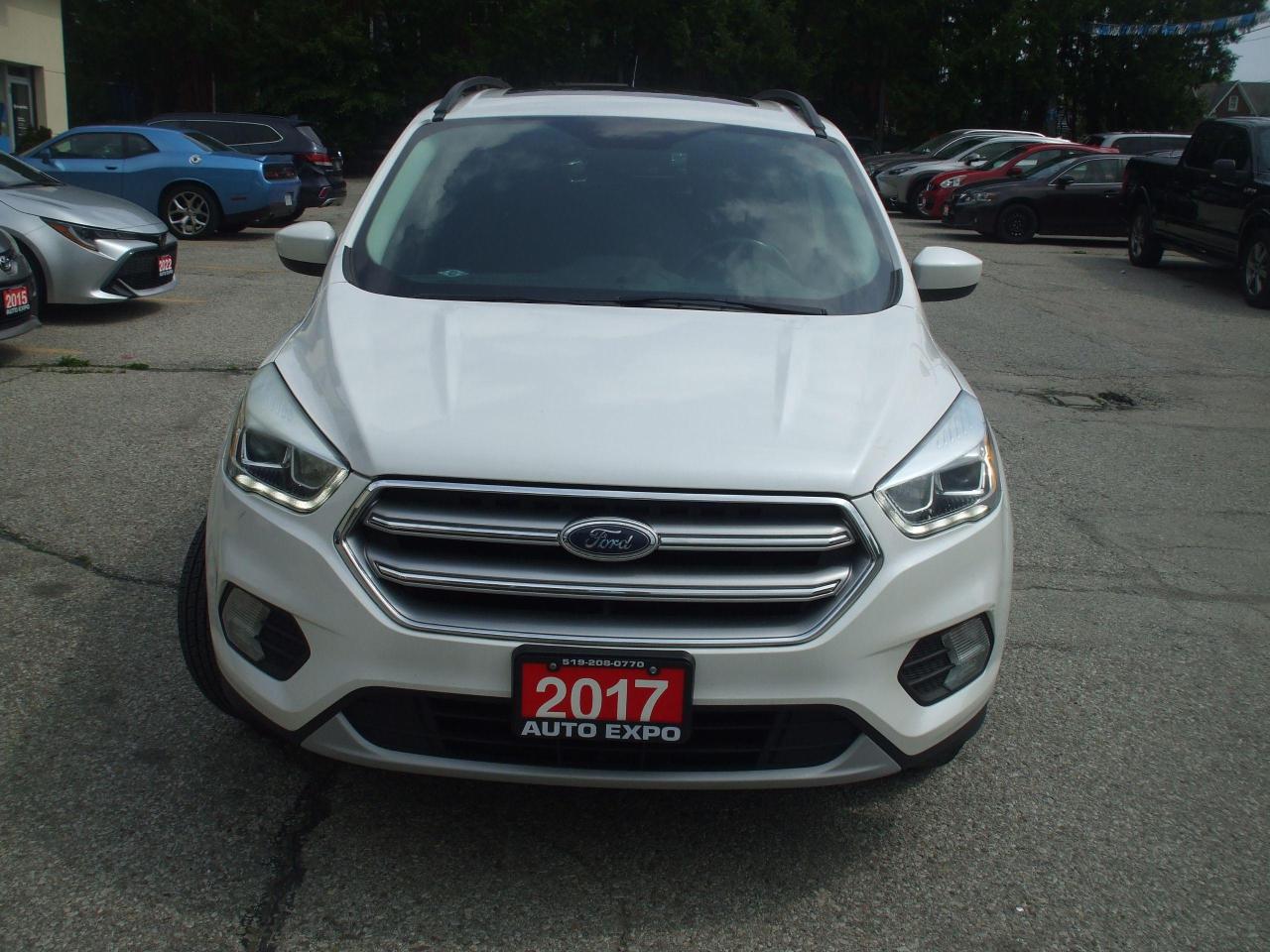 2017 Ford Escape SE,Leather,Sunroof,GPS,Bluetooth,Certified,Alloys - Photo #8